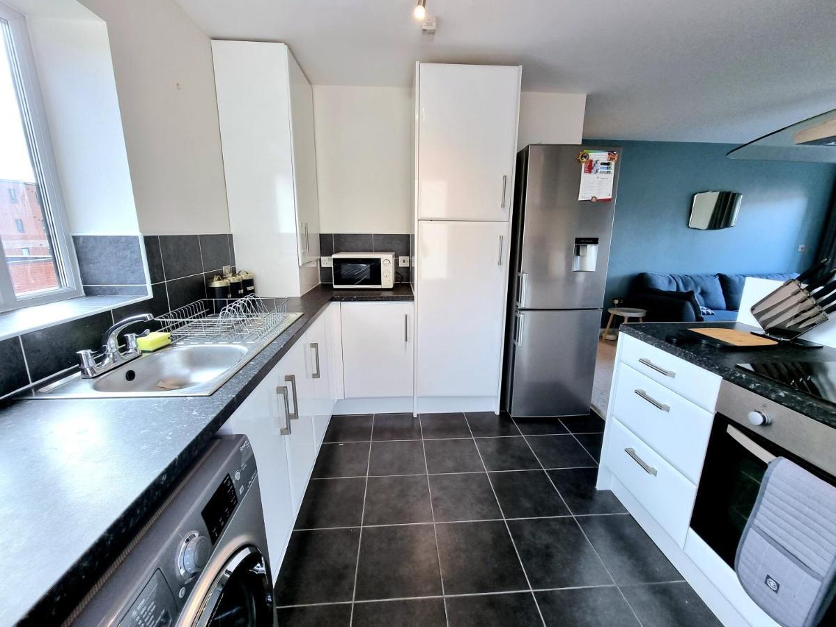 Luxury 2-Bedroom Service Apartment With Balcony Mánchester Exterior foto